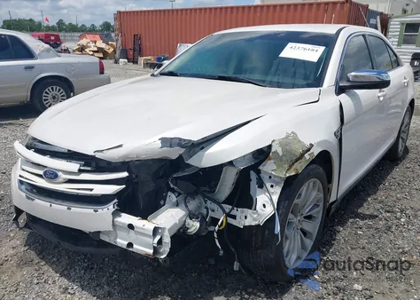 2013 Ford Taurus Limited z USA, uszkodzony, nr VIN 1FAHP2F85DG102159